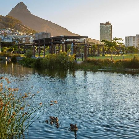 Luxury Apartment, Near V&A Waterfront And Cpt Stadium Kapstaden Exteriör bild