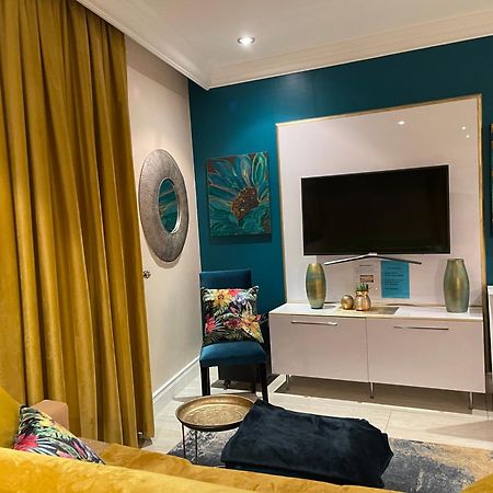Luxury Apartment, Near V&A Waterfront And Cpt Stadium Kapstaden Exteriör bild