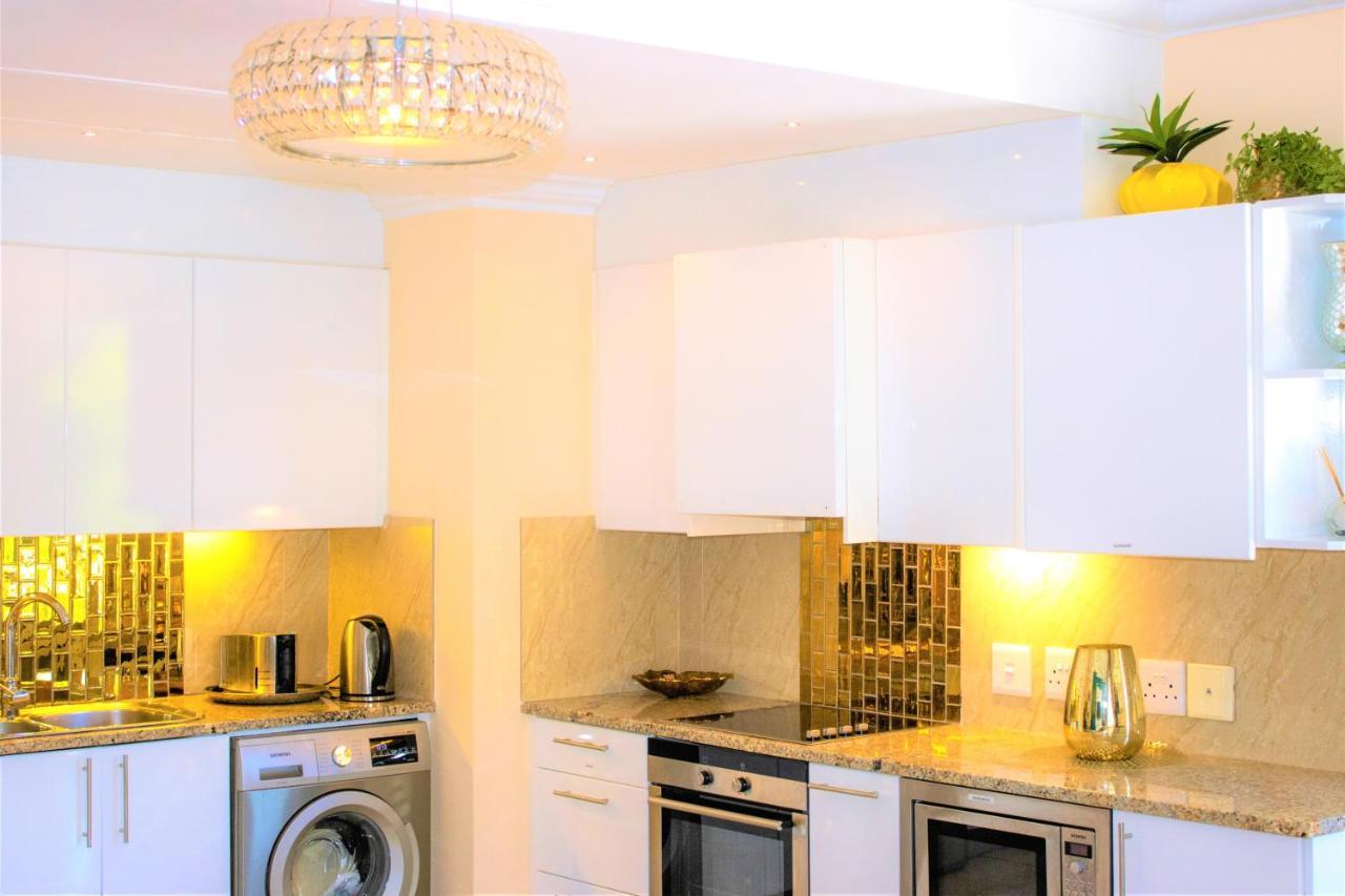 Luxury Apartment, Near V&A Waterfront And Cpt Stadium Kapstaden Exteriör bild