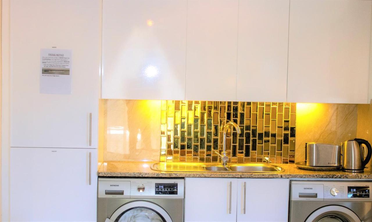 Luxury Apartment, Near V&A Waterfront And Cpt Stadium Kapstaden Exteriör bild