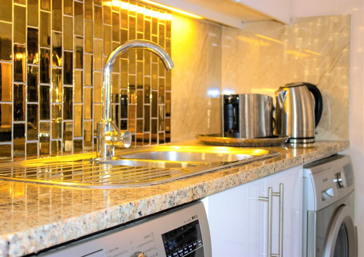 Luxury Apartment, Near V&A Waterfront And Cpt Stadium Kapstaden Exteriör bild