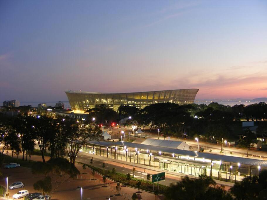 Luxury Apartment, Near V&A Waterfront And Cpt Stadium Kapstaden Exteriör bild