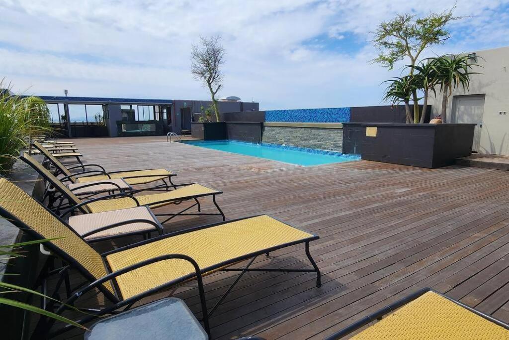 Luxury Apartment, Near V&A Waterfront And Cpt Stadium Kapstaden Exteriör bild
